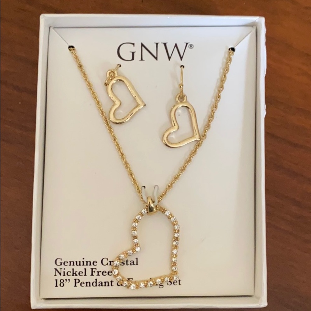 Gold tone heart pendant and earring set